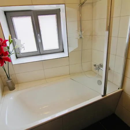 Fewozauber - Domspatz, 50qm, Top-lage, Style, Dachterrasse, Business Lägenhet