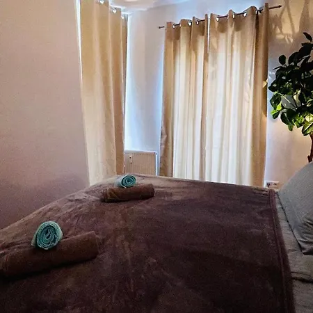 Lägenhet Fewozauber - Domspatz, 50qm, Top-lage, Style, Dachterrasse, Business Schwerin (Mecklenburg-Vorpommern)