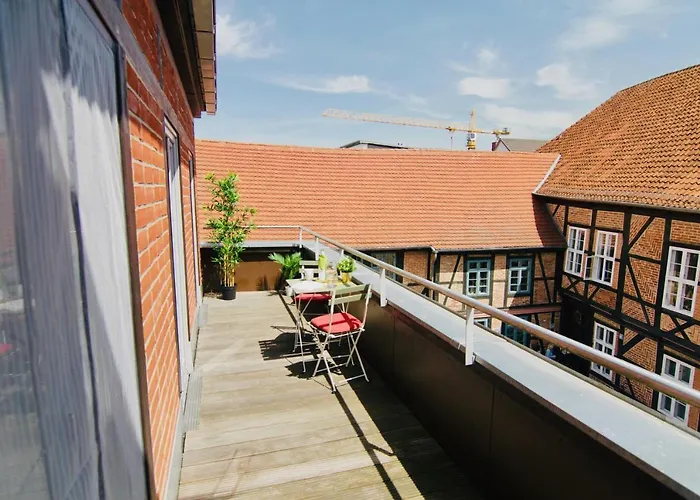 Apartment Fewozauber - Domspatz, 50qm, Top-lage, Style, Dachterrasse, Business *